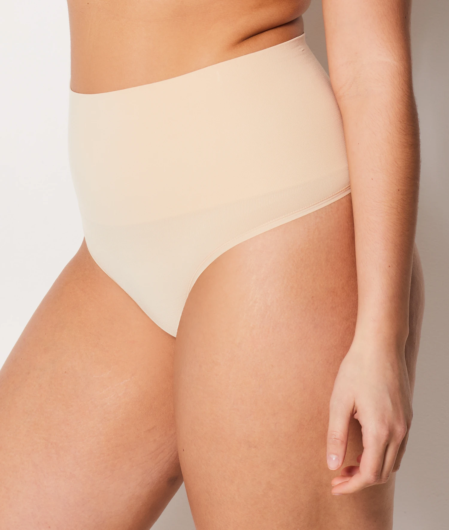 String Gainant Taille Haute - Maintien Médium 5 String Gainant Taille Haute - Maintien Médium – Image 4