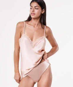 Caraco Décolleté Dentelle