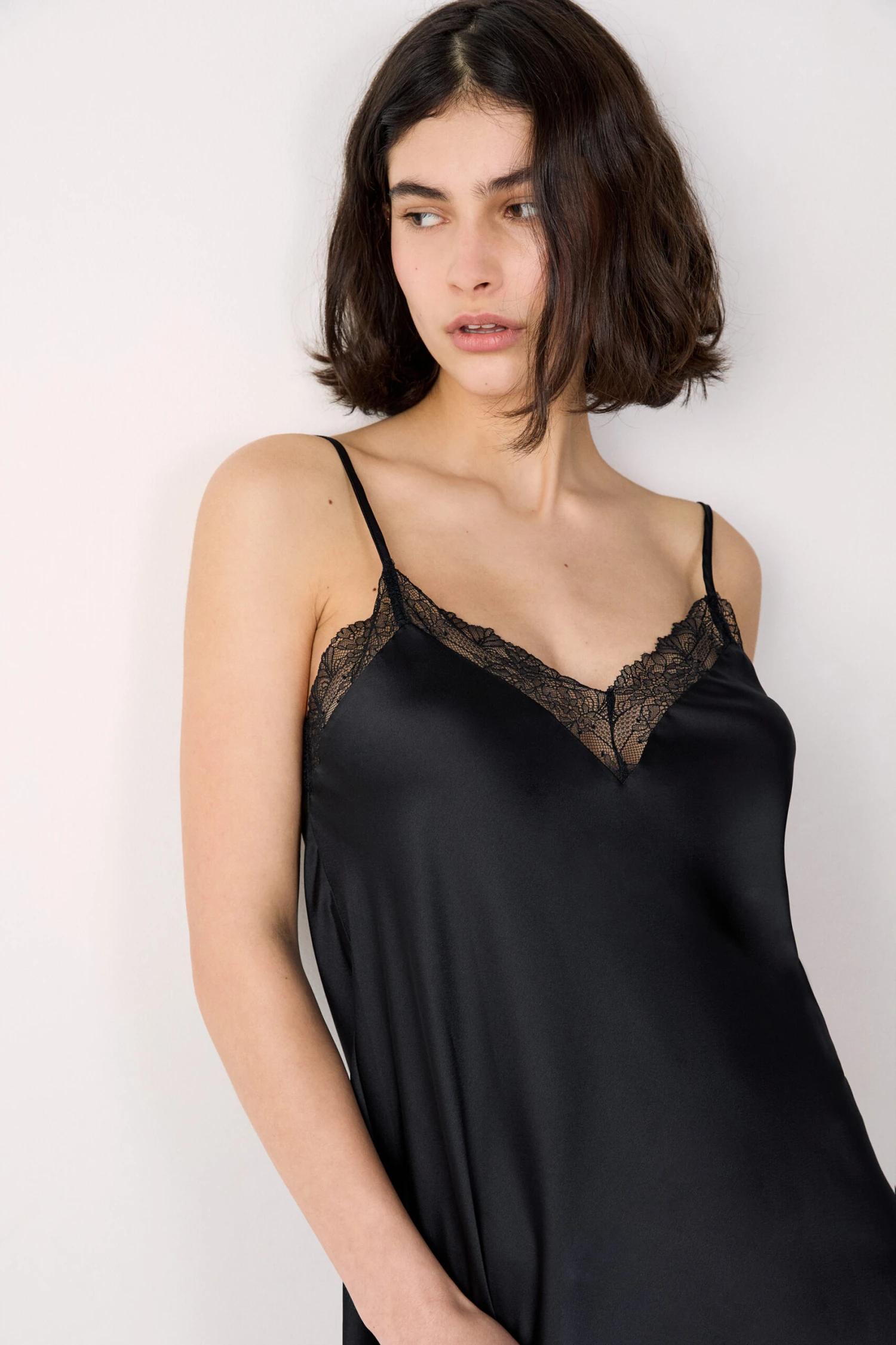 Nuisette Décolleté Dentelle Personnalisable 3 Nuisette Décolleté Dentelle Personnalisable