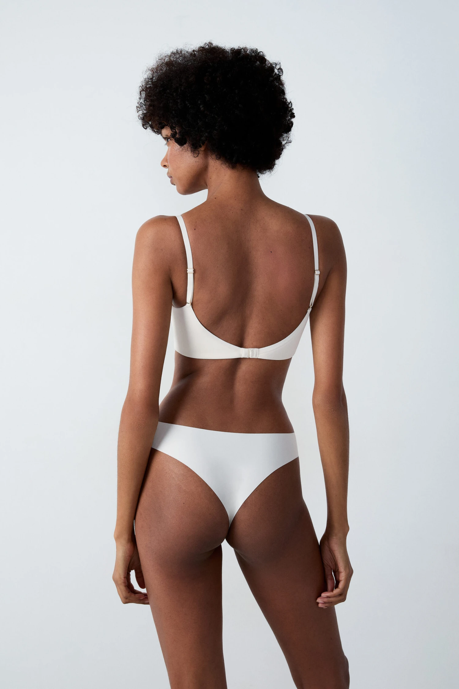 Soutien-gorge Sans Armatures Coques Fines Spécial Décolleté 8 Soutien-gorge Sans Armatures Coques Fines Spécial Décolleté – Image 6