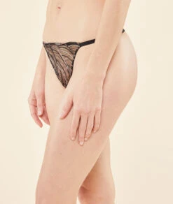 String En Tulle Brodé