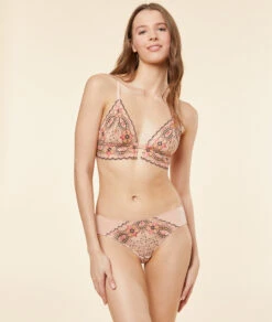 Hipster En Dentelle -Lingerie Charmeuse 653822394 6